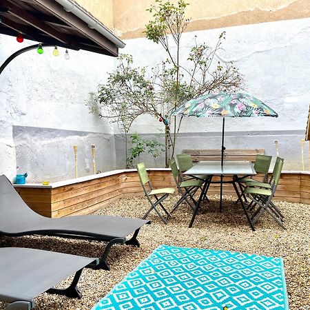 Апартаменты Le Petit Jardinet De Тарар Экстерьер фото